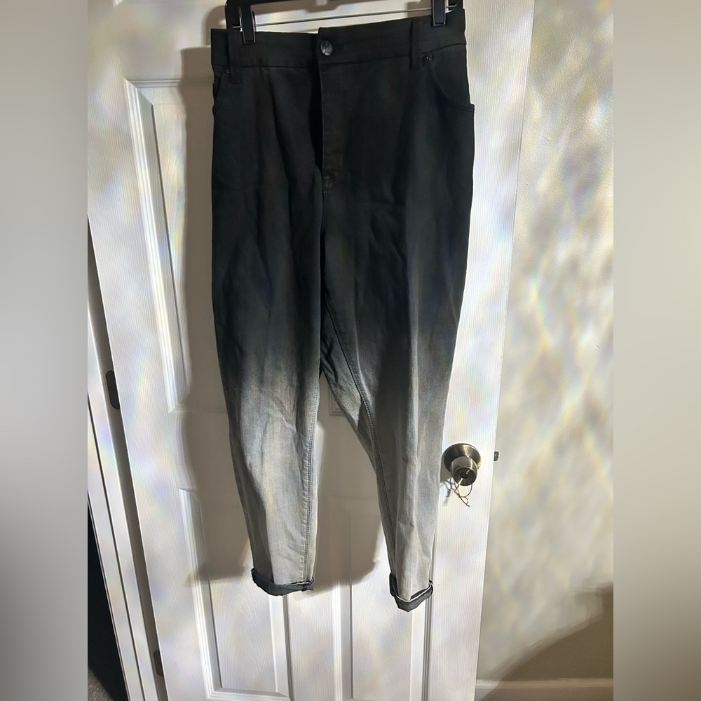 Lane Bryant Melissa McCarthy Black with Gray Fading Legs Jeans, Size 24